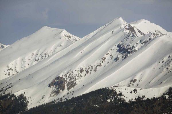 Colorado Fresh spring snow coats Sawatch Range